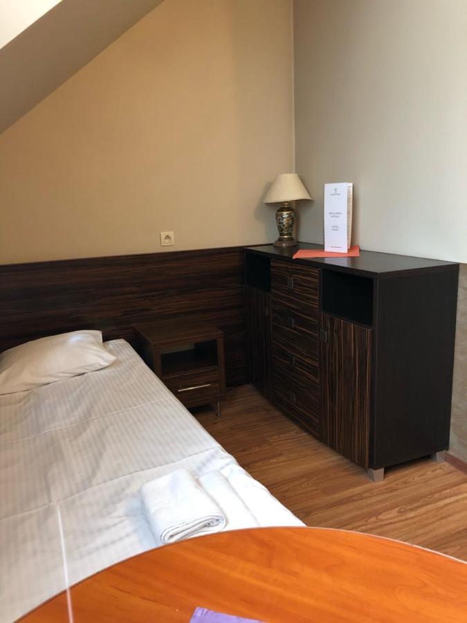 Appartement Sosnowy Dworek à Borków Extérieur photo
