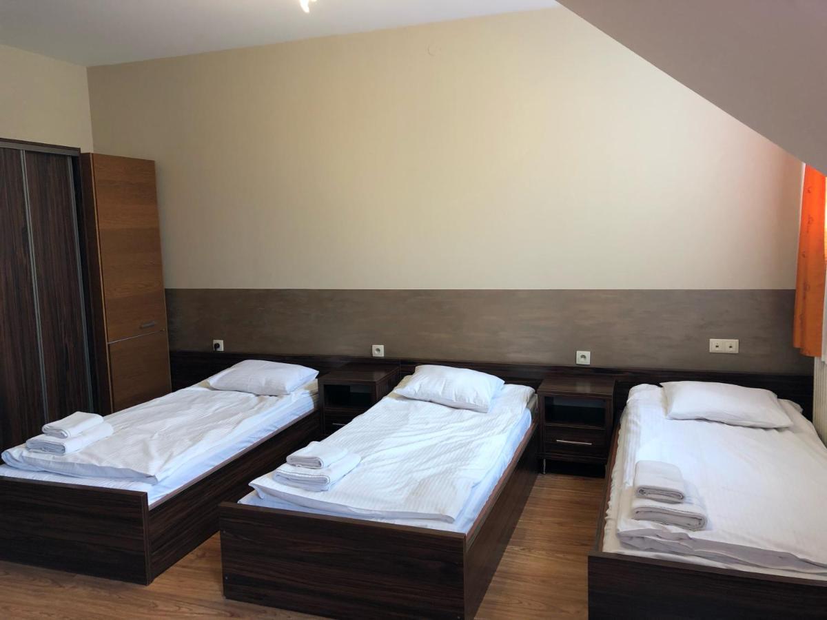 Appartement Sosnowy Dworek à Borków Extérieur photo