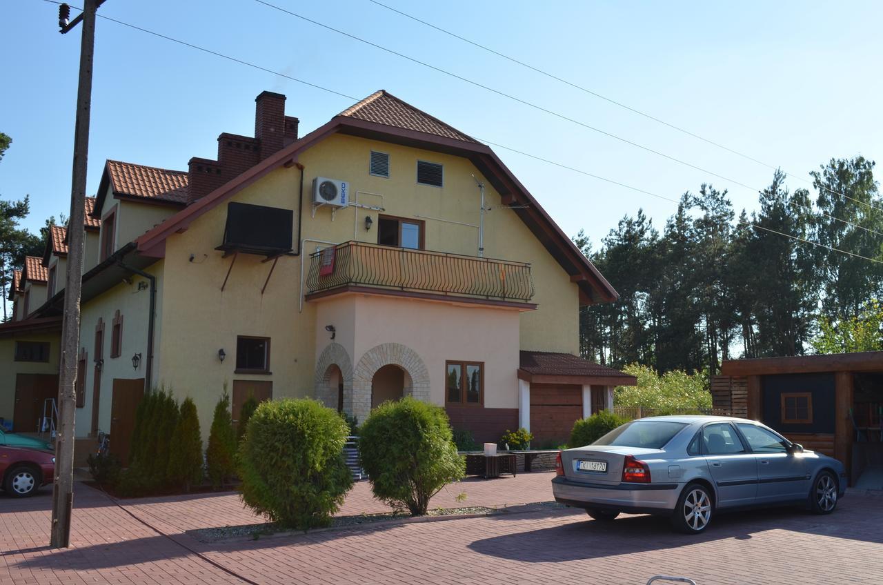 Appartement Sosnowy Dworek à Borków Extérieur photo