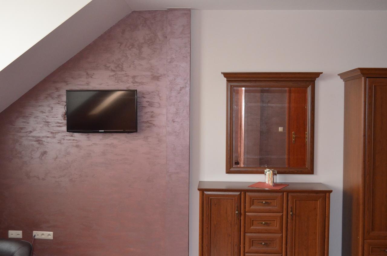 Appartement Sosnowy Dworek à Borków Extérieur photo